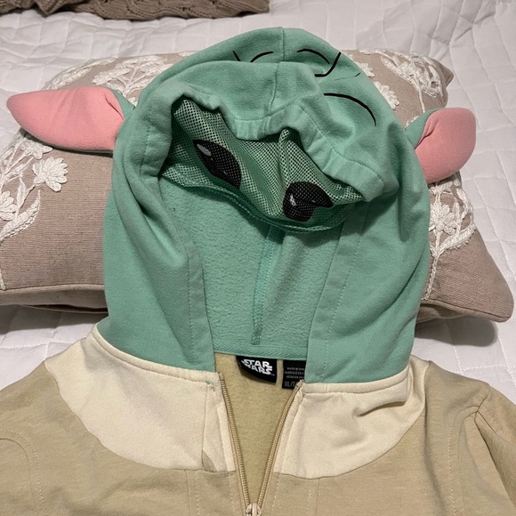 Star Wars Mandalorian zipper hoodie sweatshirt size Large - Picture 2 of 2